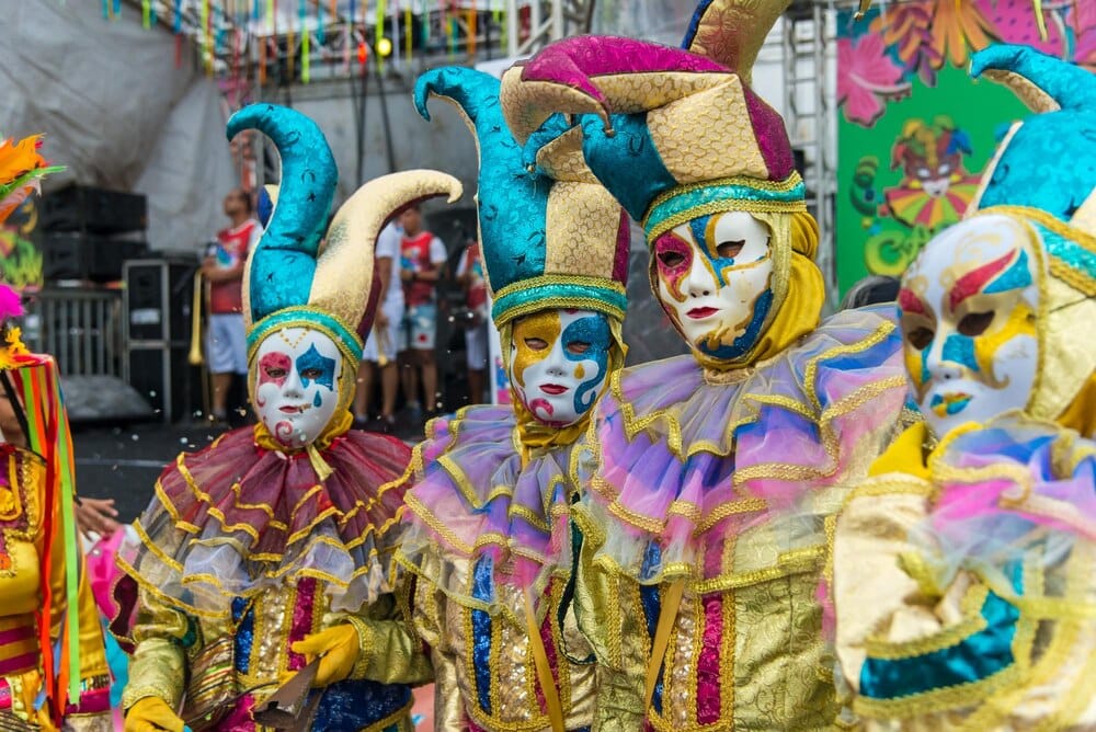 Pasacalles, Pregón, Concurso de Disfraces y Fiesta Musical