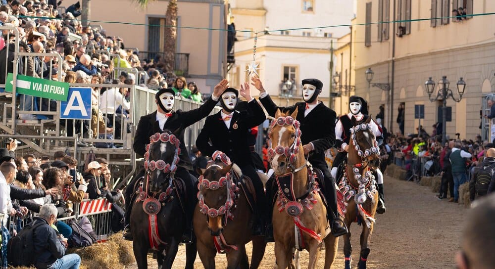 La Morisma de Aínsa se traslada a la Aljafería