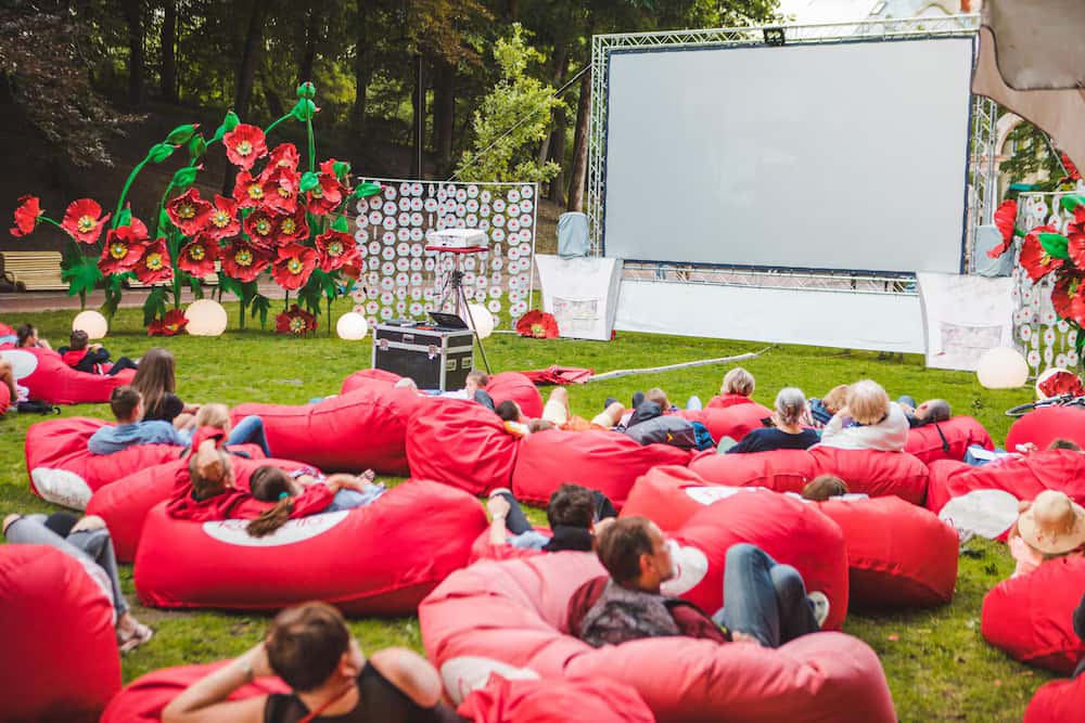 Cine al aire libre en los barrios y el rural de Lugo