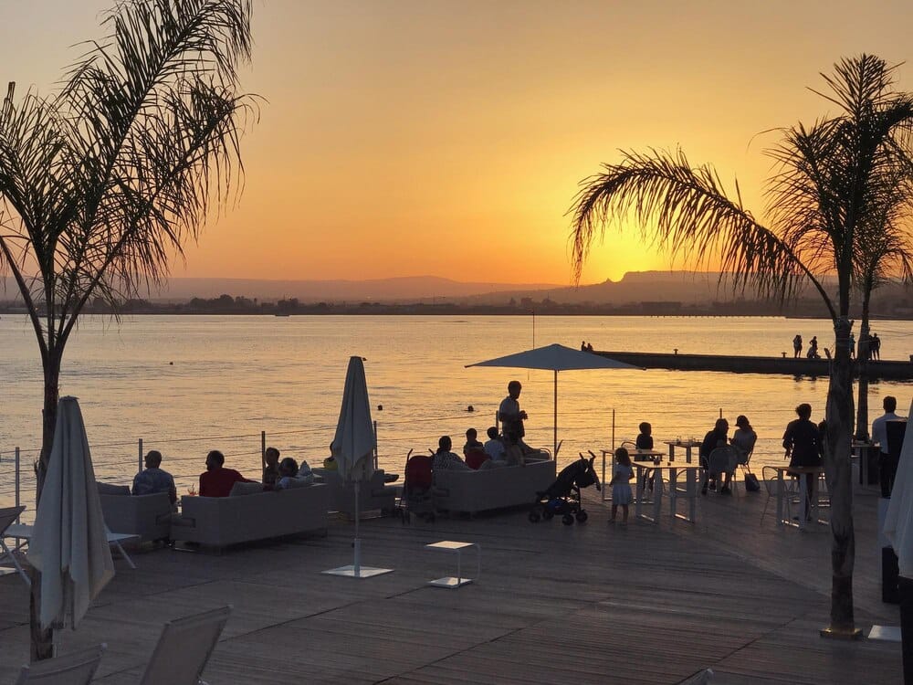 Restaurante Sunset Beach en Torrevieja: cocina y vistas al mar