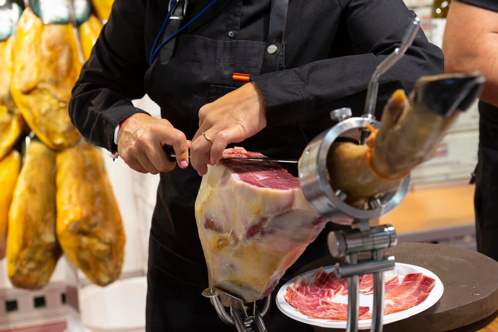 El jamón halal llega al Mercado Municipal de San Vicente