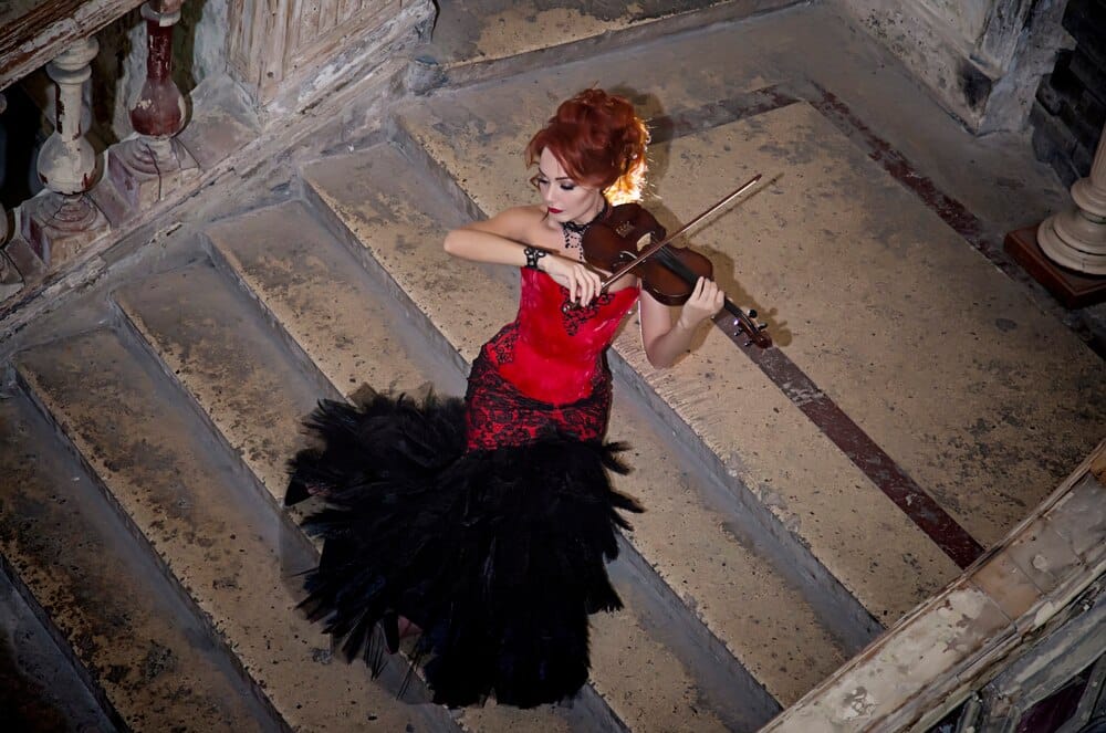Música de corte bajo las salas del Alcázar de Segovia