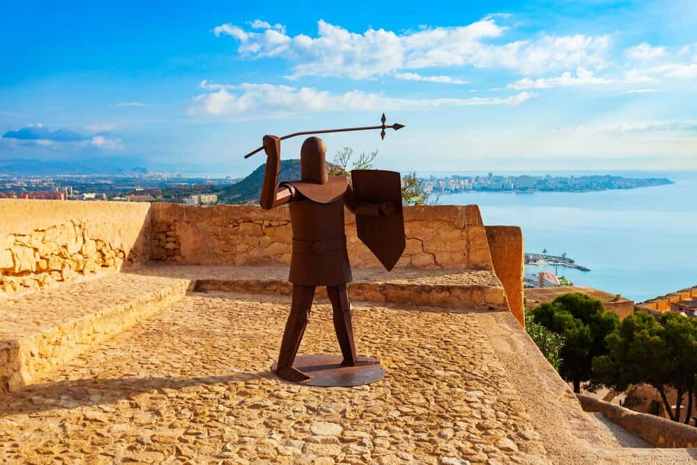 Tintín toma el Castillo de Santa Bárbara hasta enero