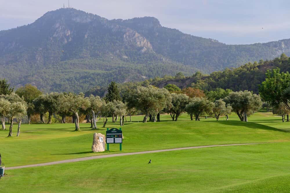 Benahavís aprueba un putting green de 18 hoyos