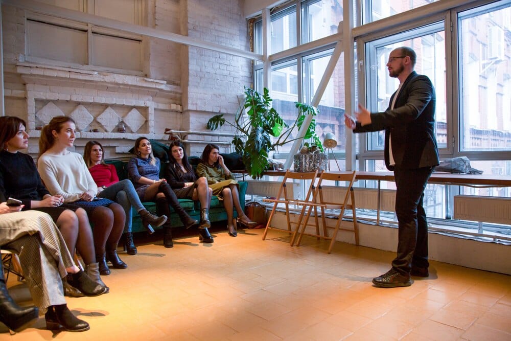 Presentación de libro "33 miradas del papa Francisco"