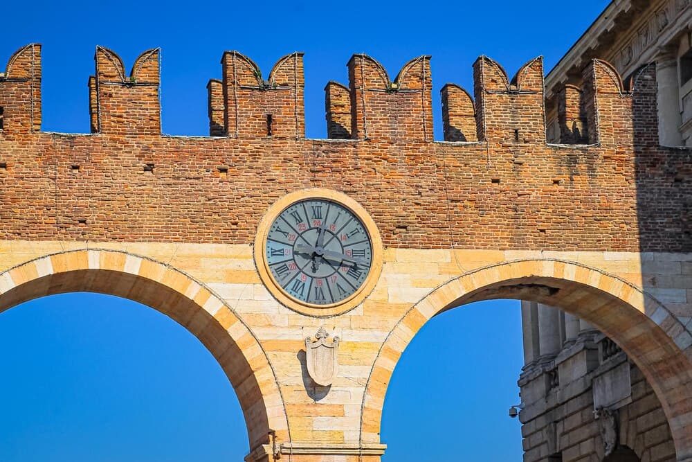 Arco da Vella en Ourense: La tortilla que divide opiniones