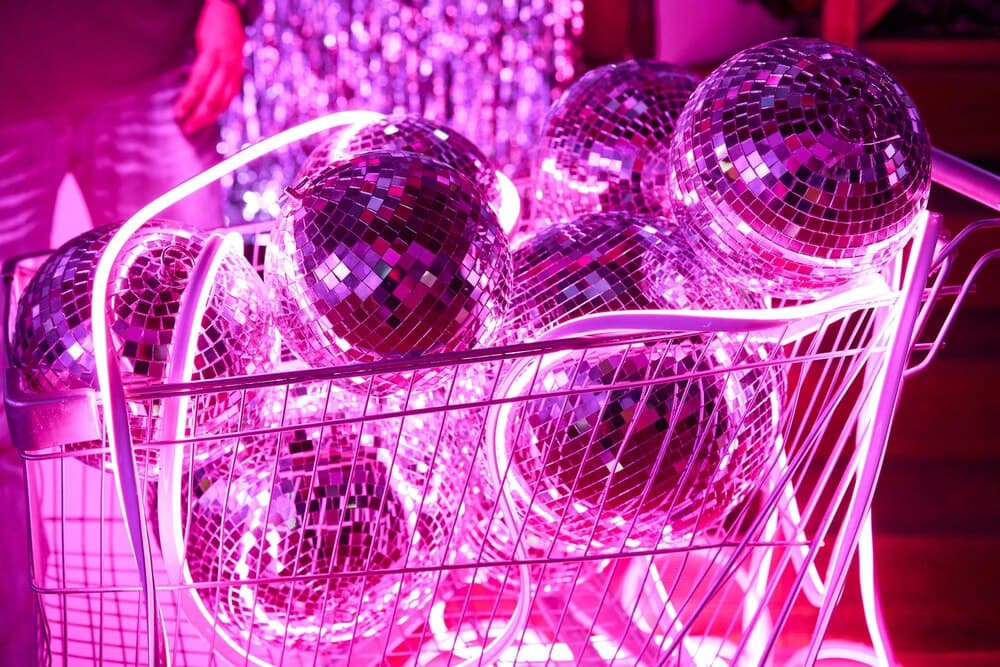 Discoteca con música de los años 80 y 90