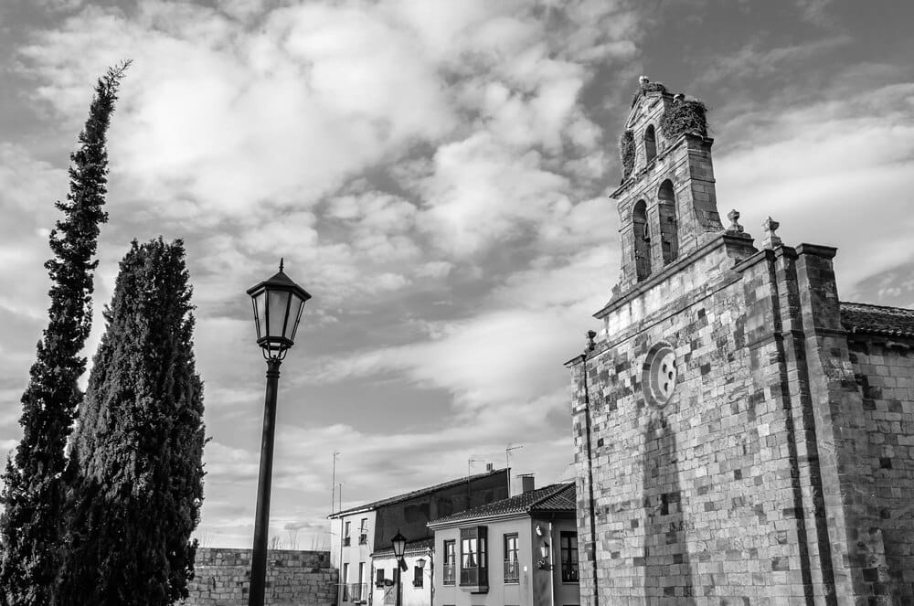 Lo que la piqueta no se llevó