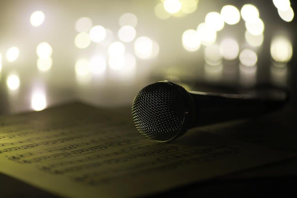 Charla musicada: recorrido musical por los 50 temas creados en torno al 3 de Marzo