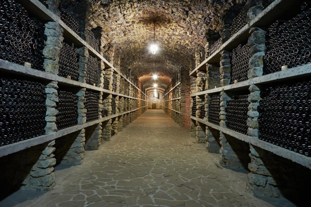 La bodega submarina de Tenerife: vino a 18 metros