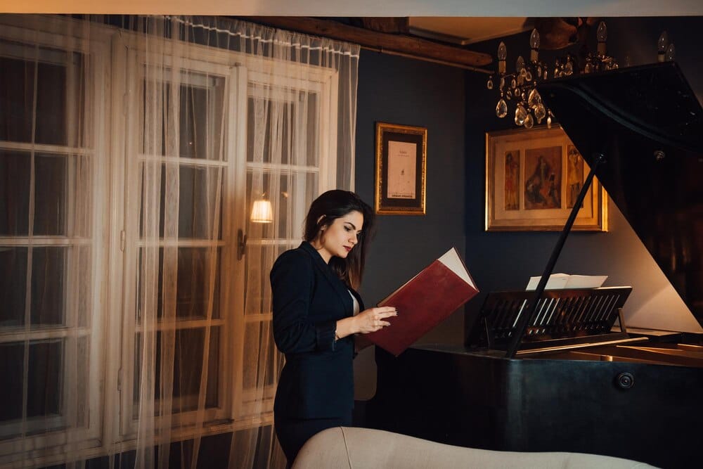 Presentaci贸n de la novela Una familia ejemplar de Nidia Beltramo