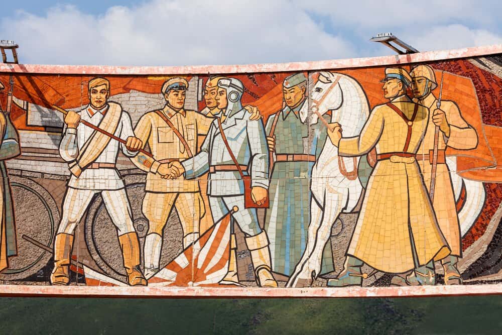 El mural de Al-Azraq y Jaume I en el Mercat de Canèssia