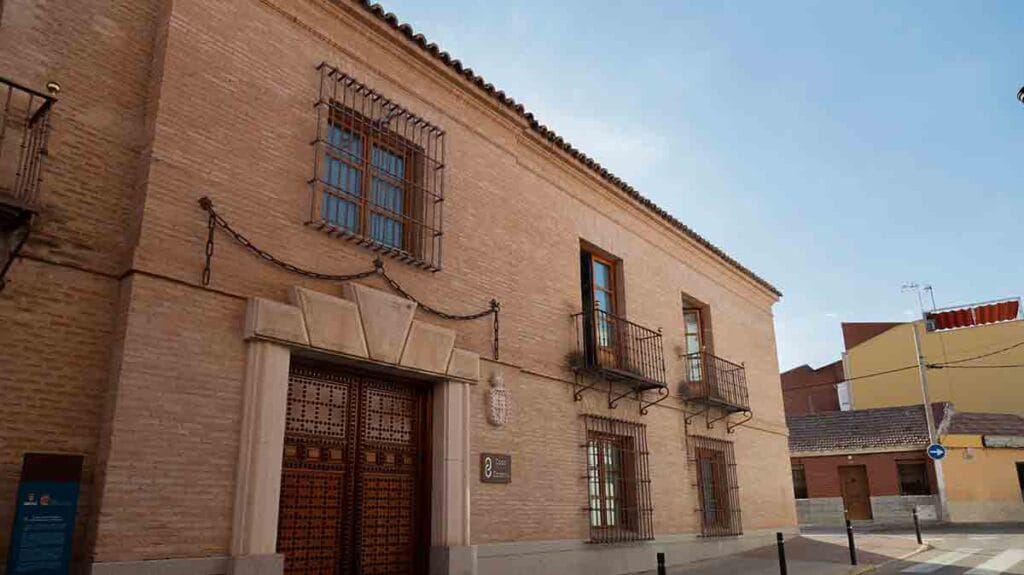Talleres familiares de verano en la Casa de la Cadena