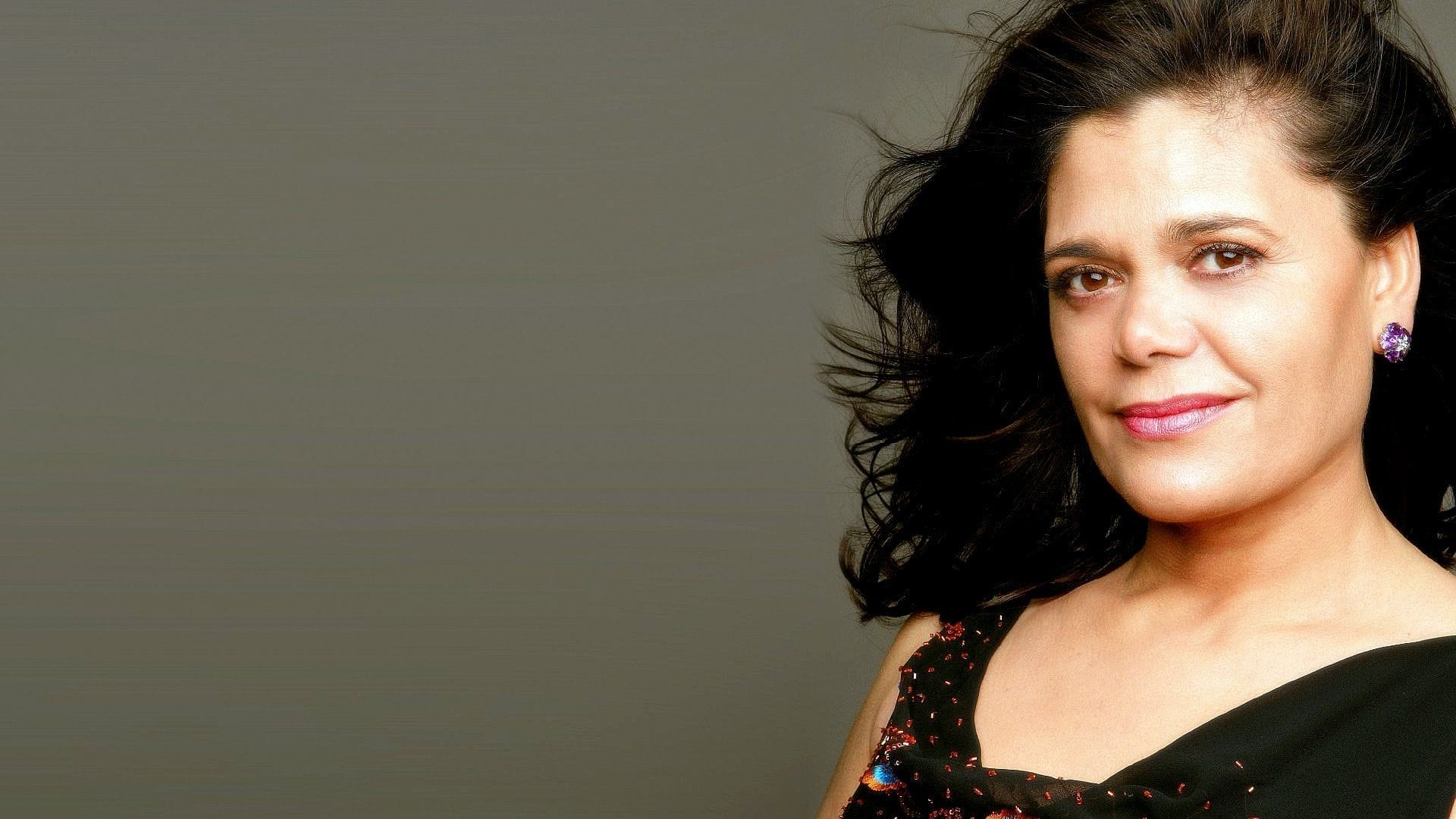 María do Ceo actúa en la UNED Pontevedra