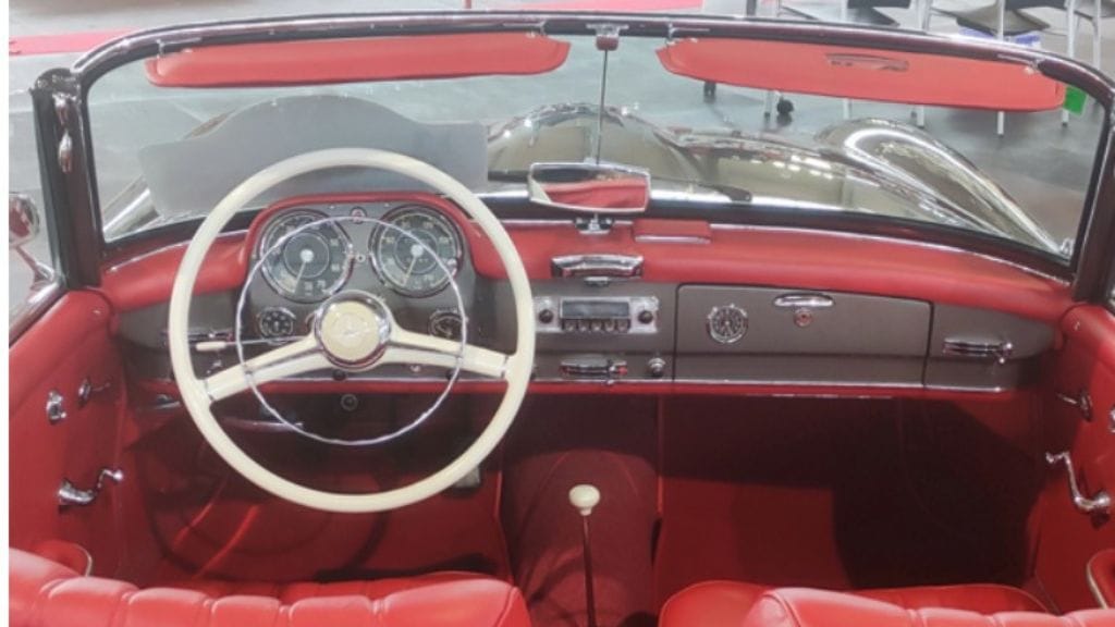 II Salón del Vehículo Clásico de Ourense