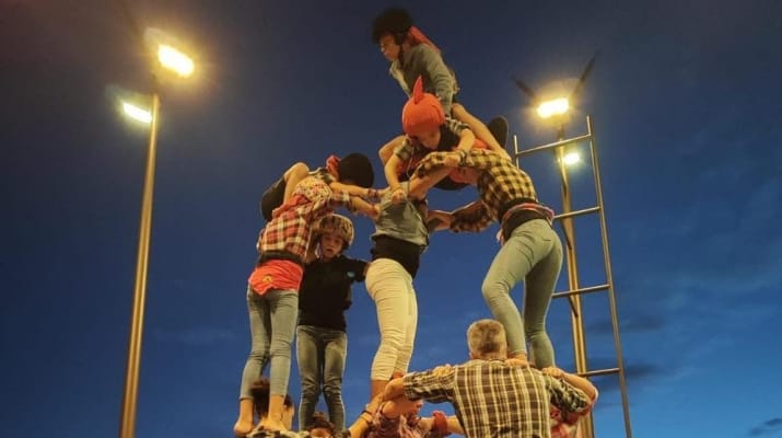 Els Castellers del Prat al carrer !