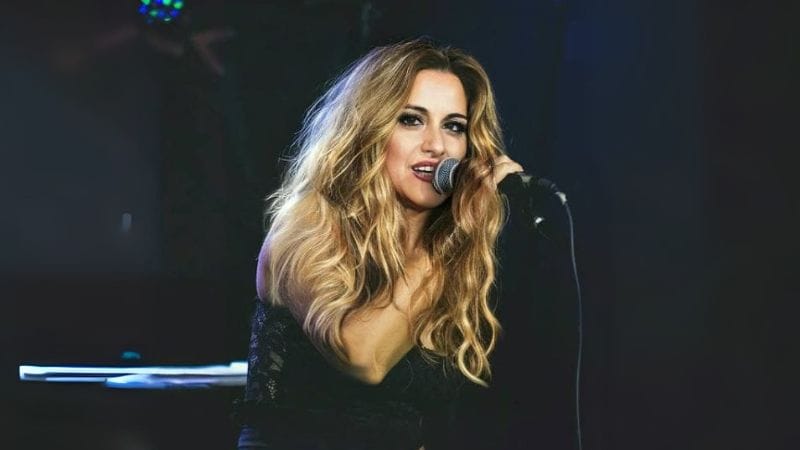 Concierto de F.R.O.M. (Fragmented Reality Over Matrix)