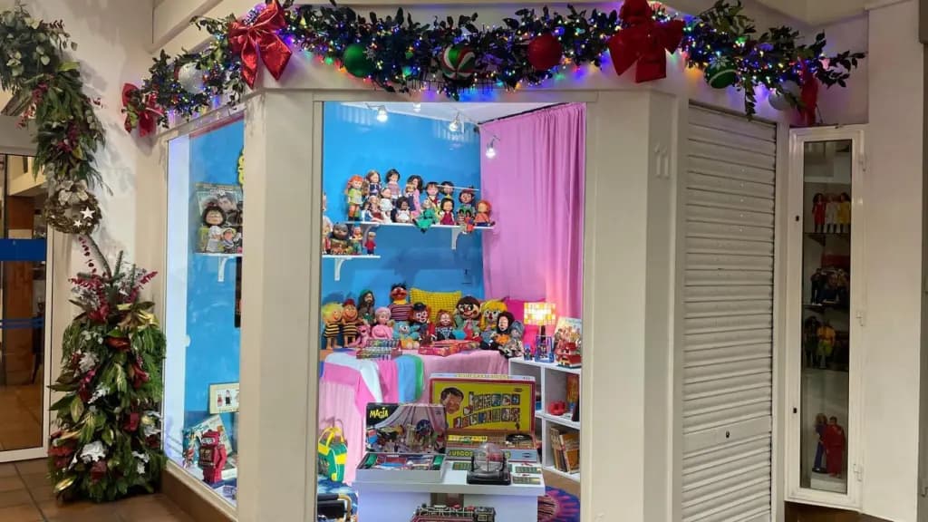 En un pau00eds multicolor: El museo mu00e1s pequeu00f1o de A Coruu00f1a abre una ventana a la infancia de los 60 y 70