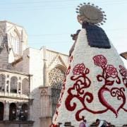 Ofrenda de flores a la Mare de Déu