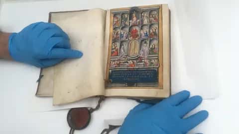 Visita al Arquivo Histórico Universitario de Santiago