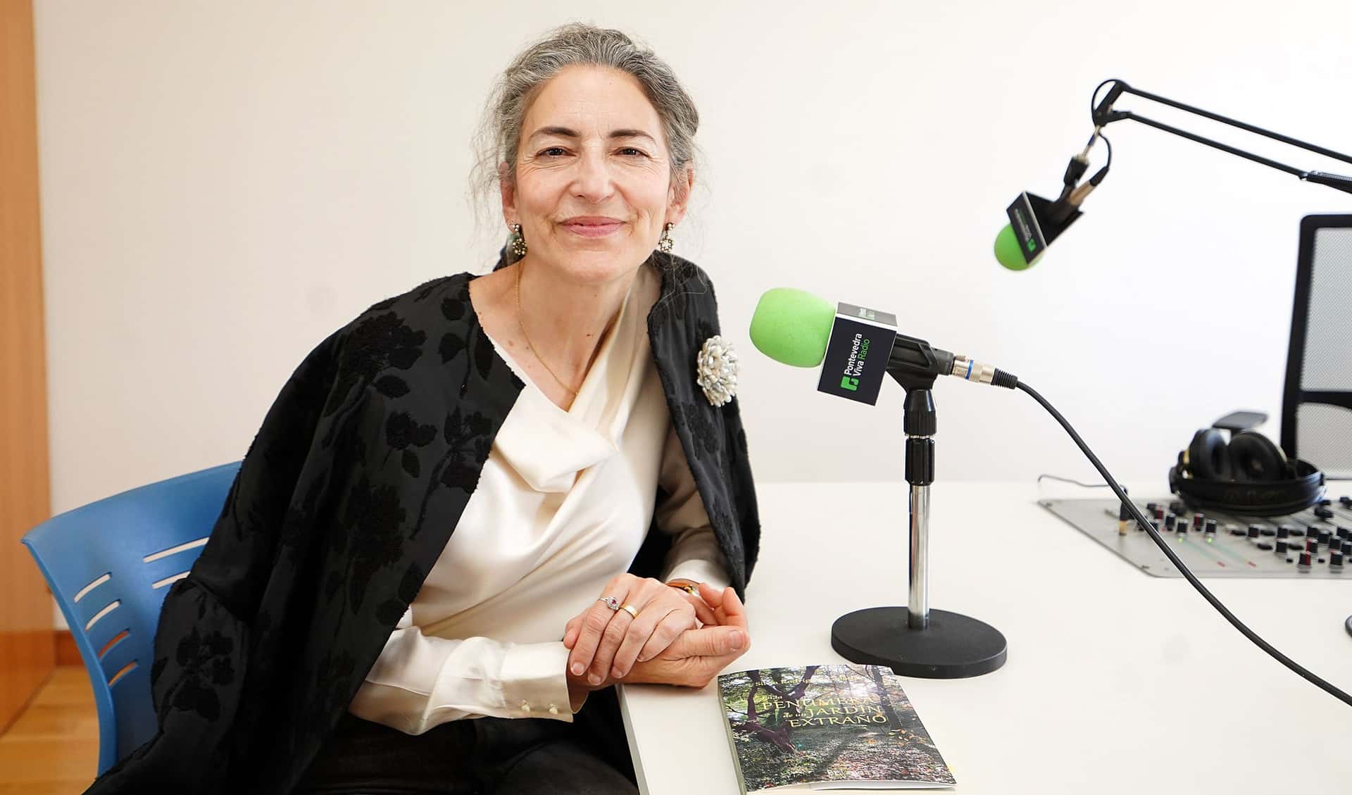 Presentación de 'En la penumbra de un jardín extraño'