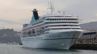 Escala del crucero «Artania»