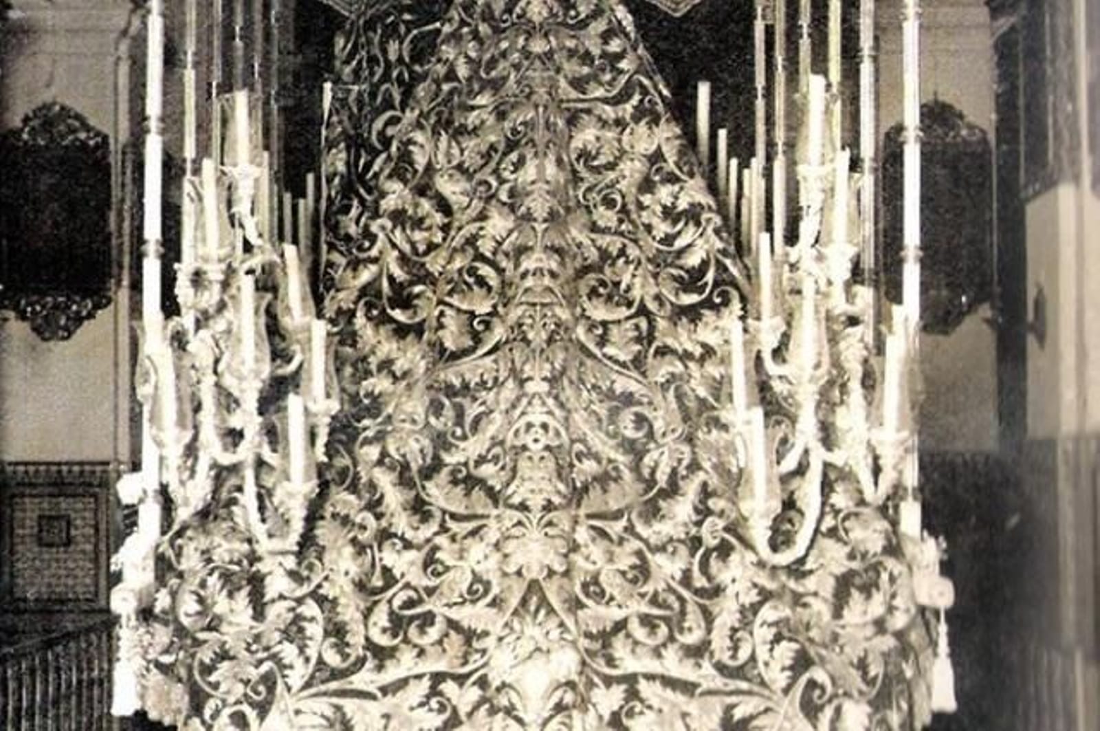 Besamanos extraordinario de la Amargura