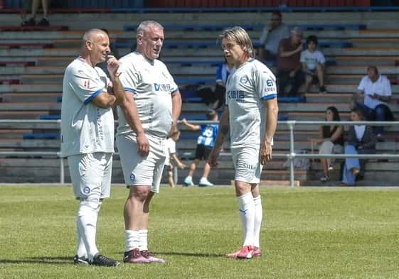 Triangular de exfutbolistas