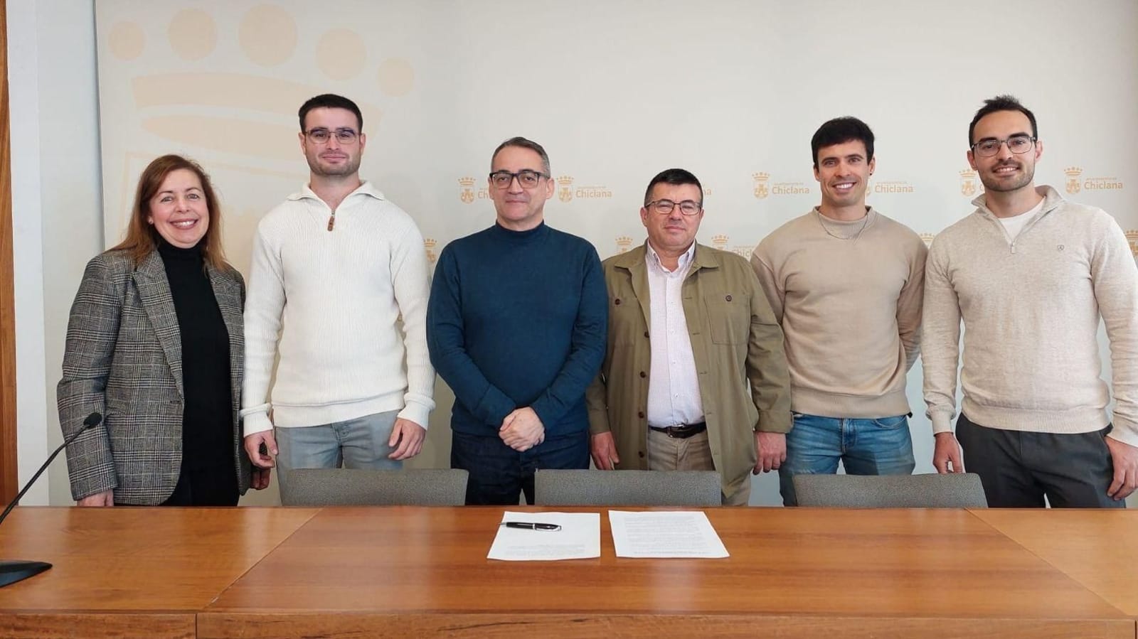Sesi贸n informativa sobre chatbot para personas autistas