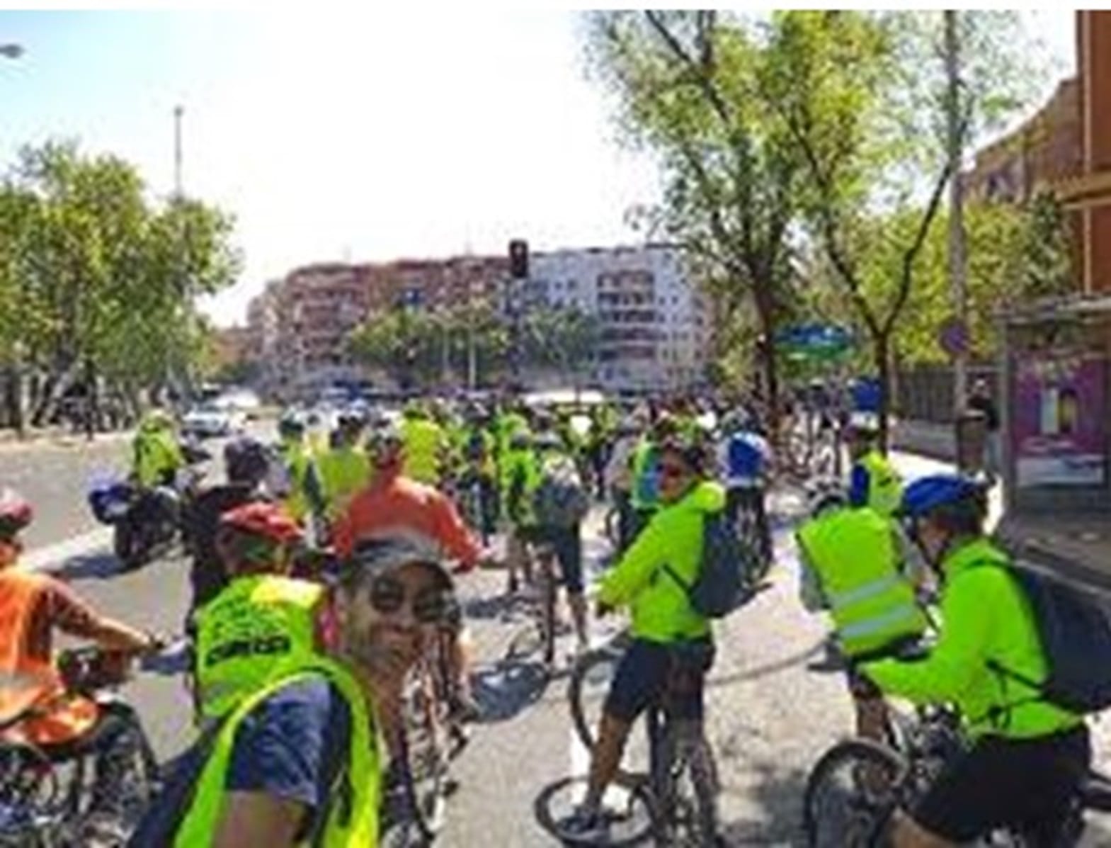 Marcha en bici por Madrid con todos los Centros de Educaci贸n Ambiental
