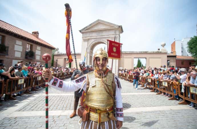 Complutum Renacida: Campamento Romano y desfiles de las legiones