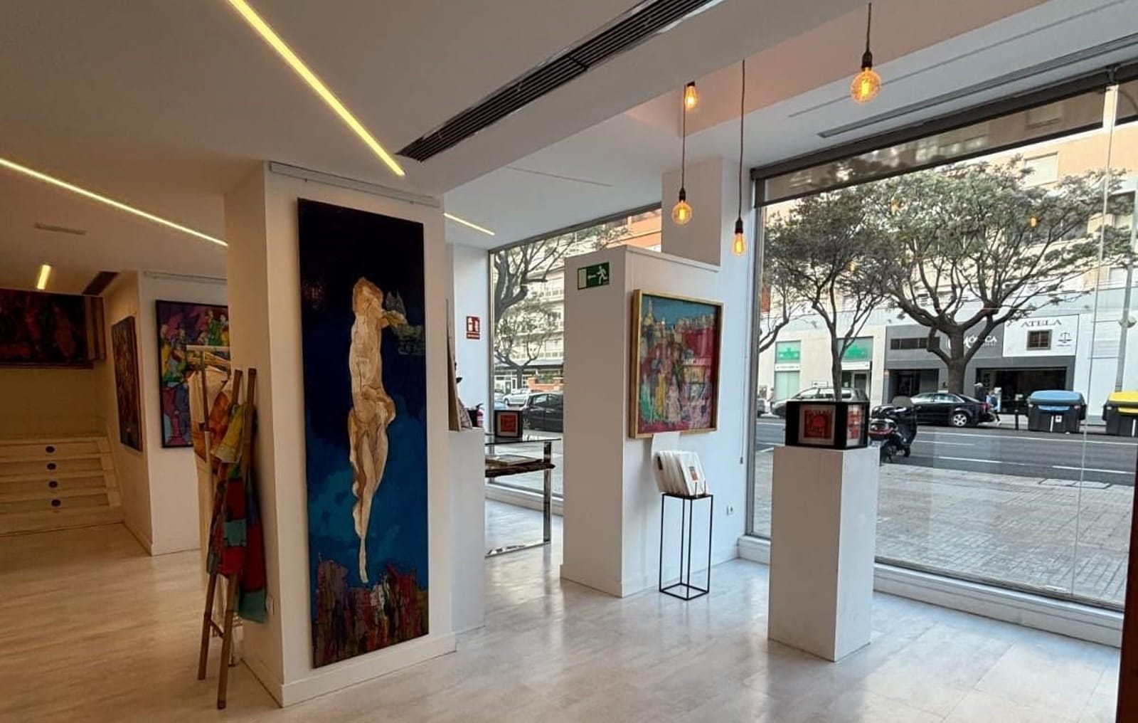 Exhibición privada de obras y diseños originales de Luis Gonzalo