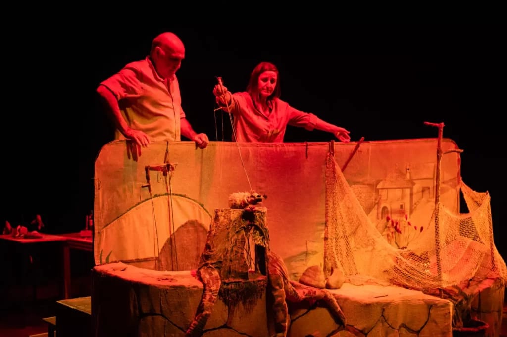 LA FÁBULA DE LA RAPOSA