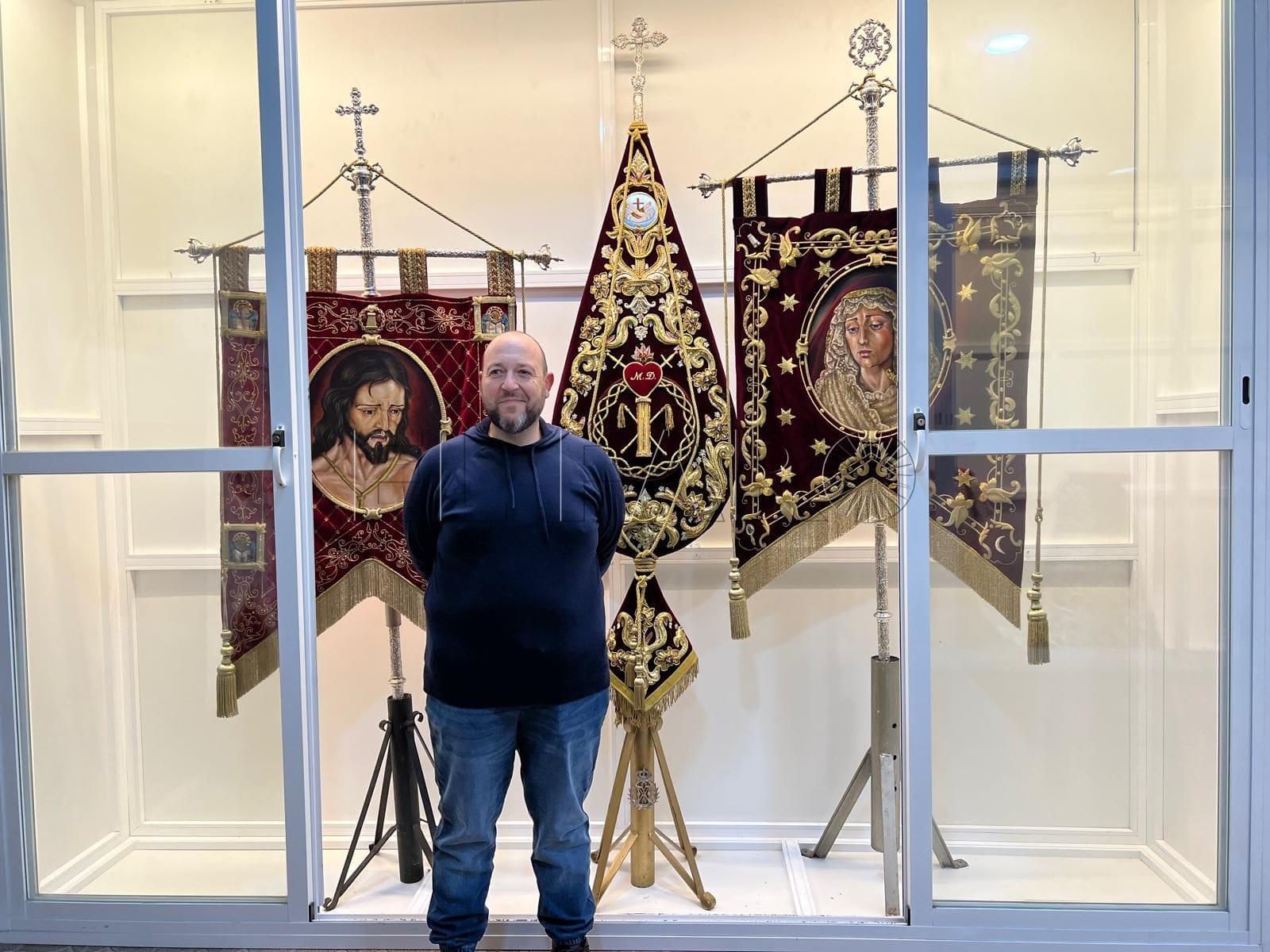 Lágrimas al viento: El Nazareno y su Madre recorren Melilla