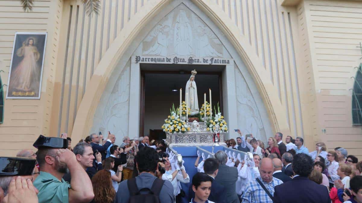 Procesión de la Virgen de Fátima