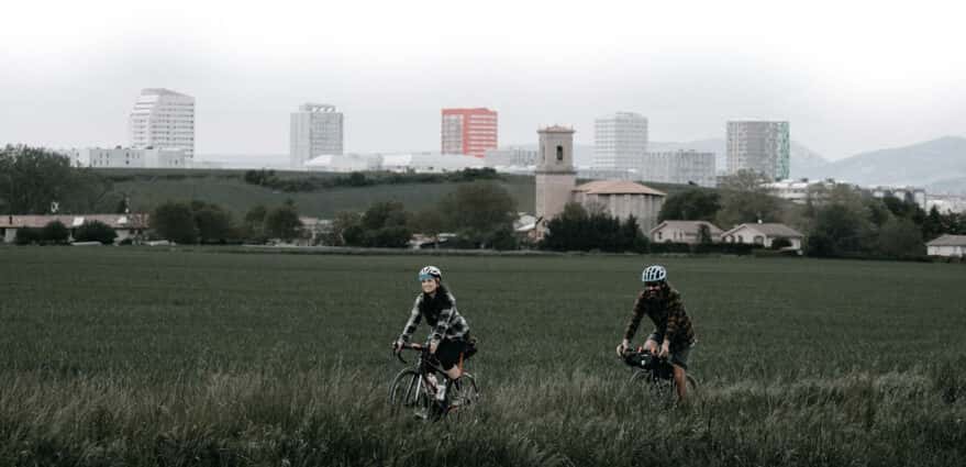 Charla-coloquio: ‘El mundo del Gravel y el BikePacking’