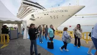 Llegada de crucero Deutschland a Castelló