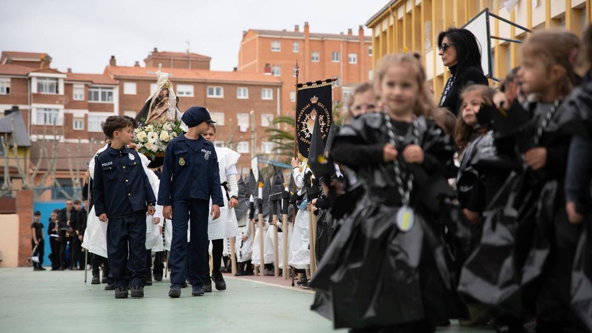 Procesi贸n escolar