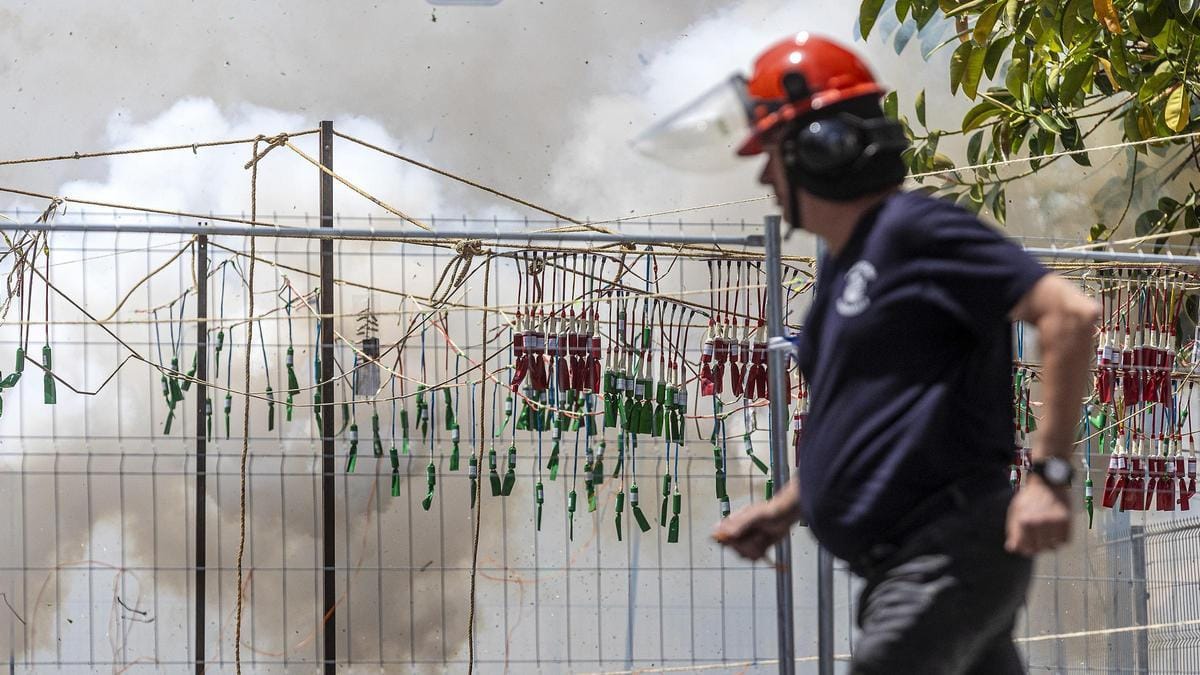 Nueva mascletá del ciclo "Pólvora tot l'any"