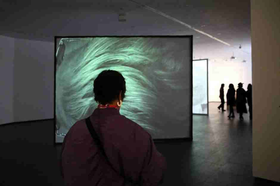 Visitas a las exposiciones. Desde el azar: un recorrido jugado