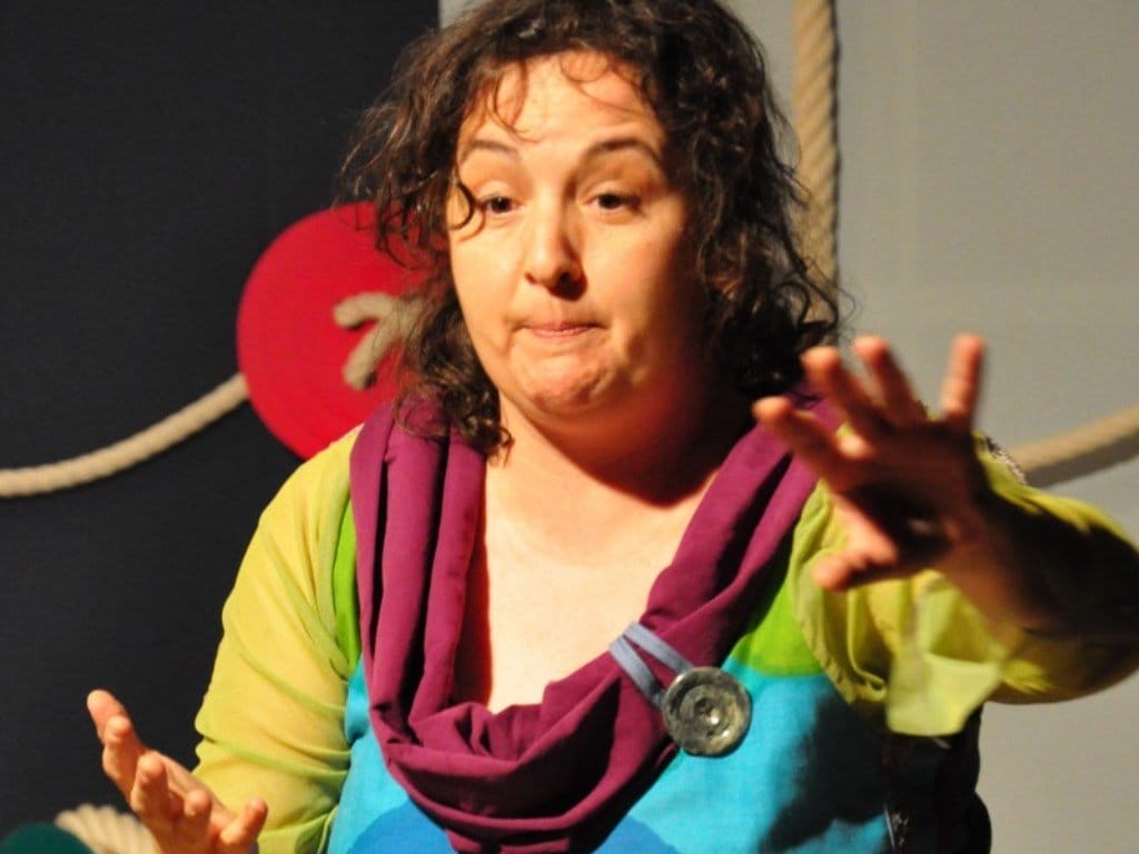 Hora del conte. "La lluna juganera"
