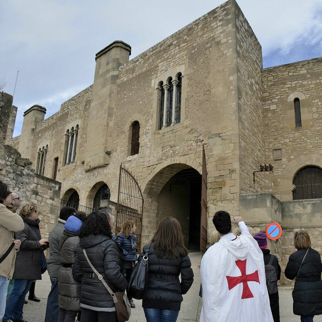 Visita caracteritzada i guiada per la Tortosa templera