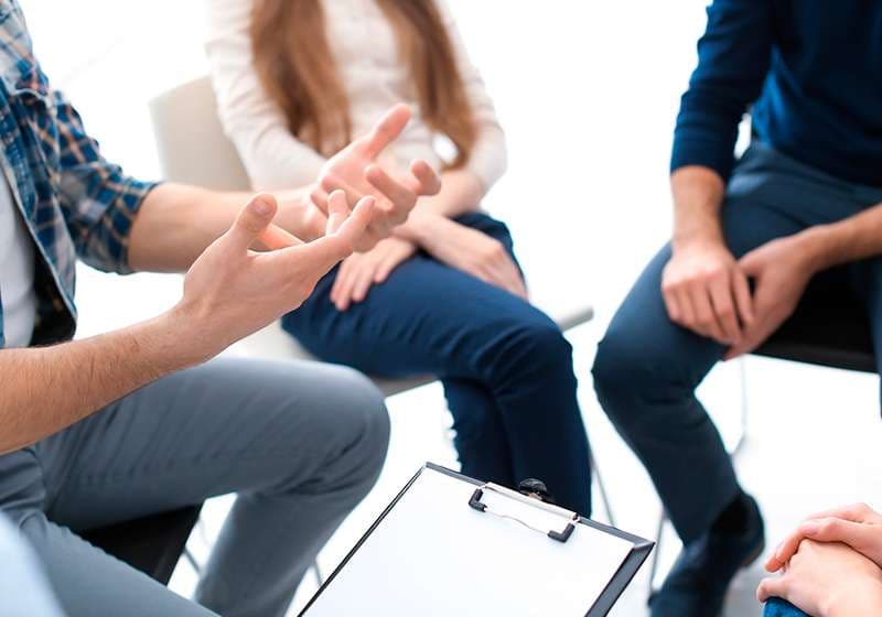 Charla informativa de Alcohólicos Anónimos