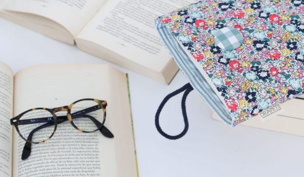 Haz tu funda para tu libro favorito