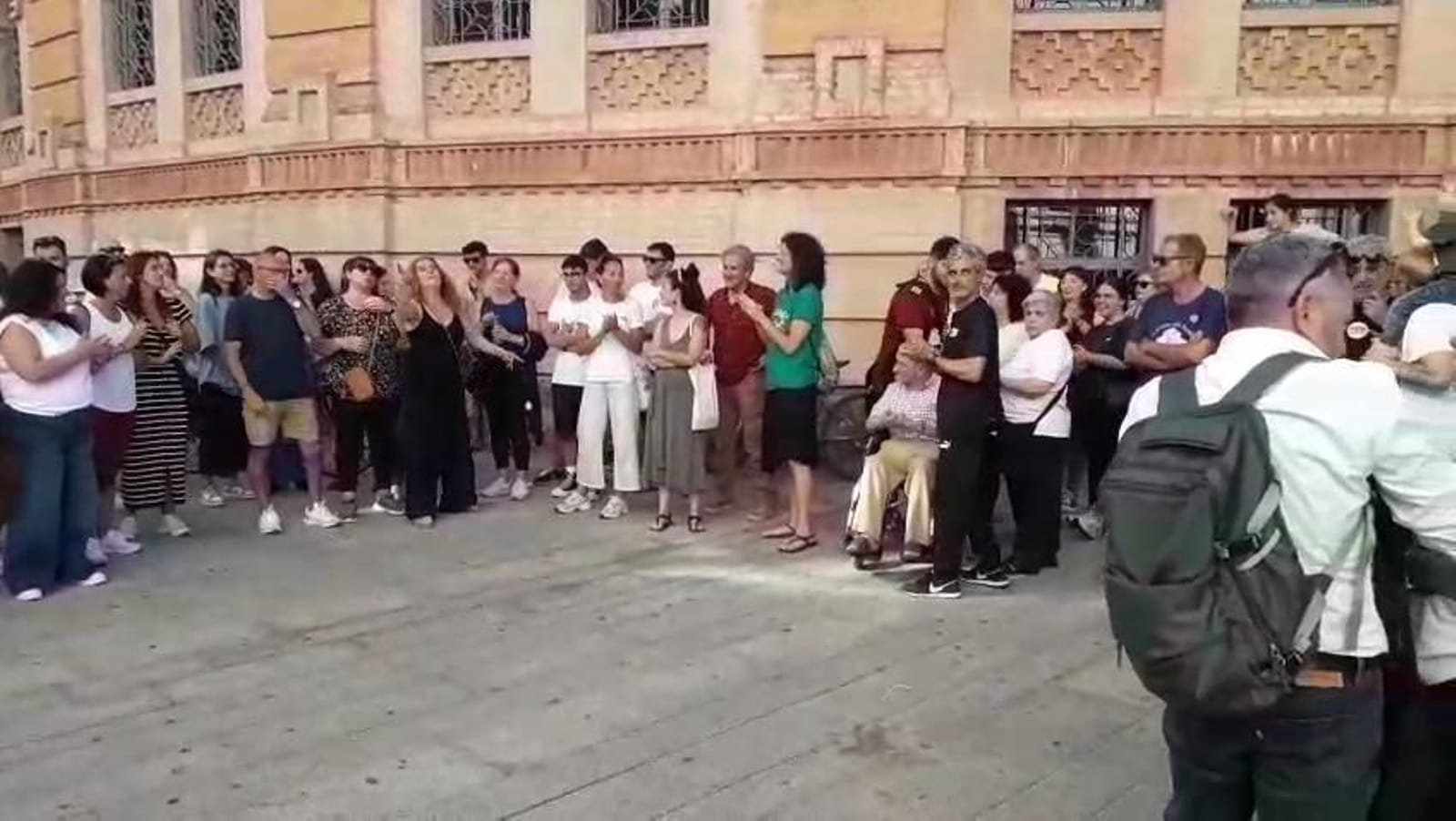 Concentración de apoyo a favor de inquilinos en lucha por su vivienda