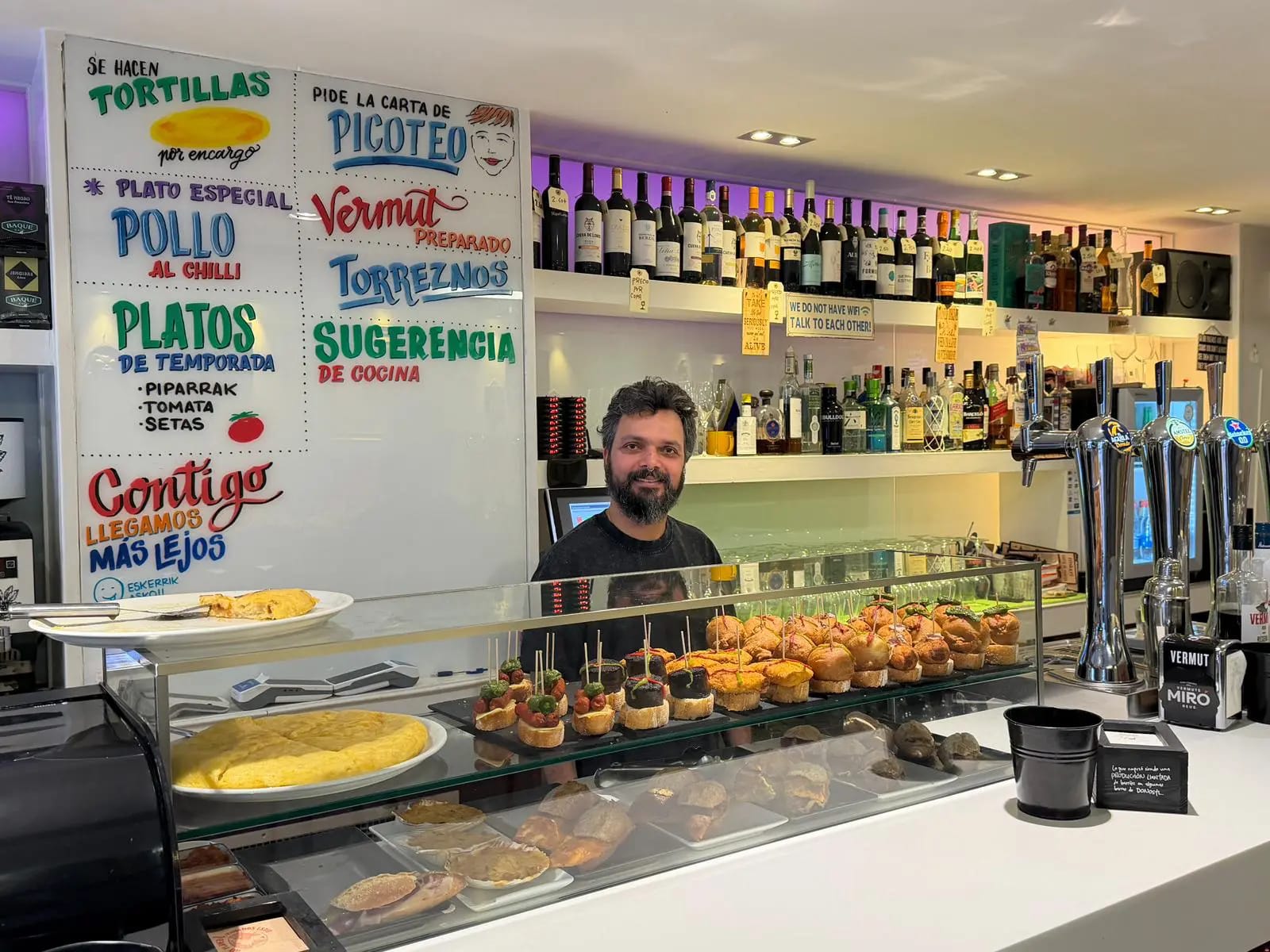 Vermut solidario por las inundaciones de Nepal