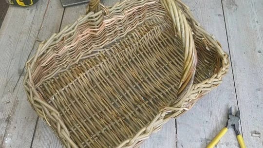 Make a Willow Trug