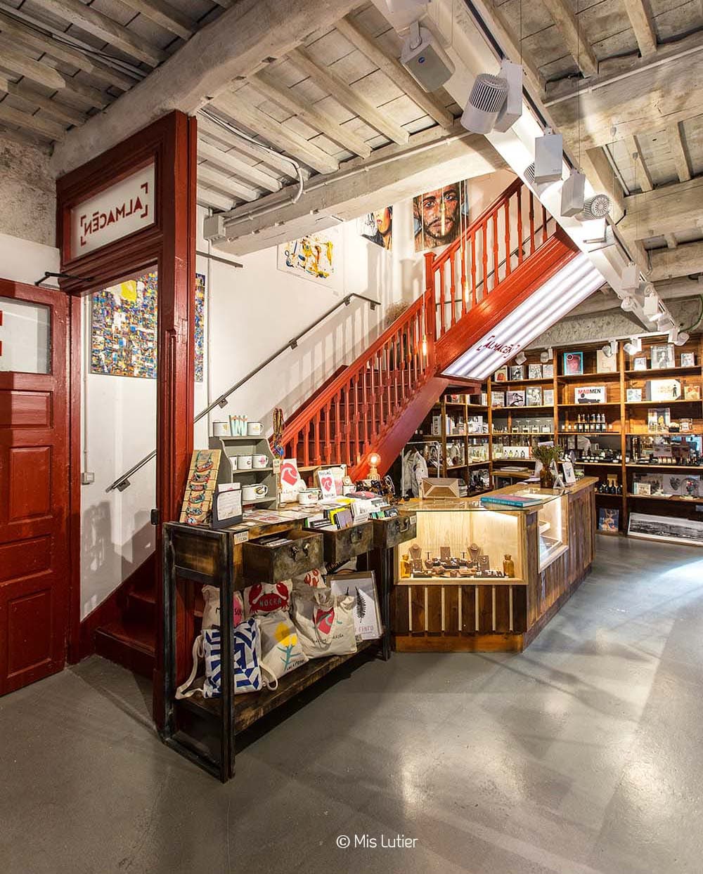 Almacén Concept Store