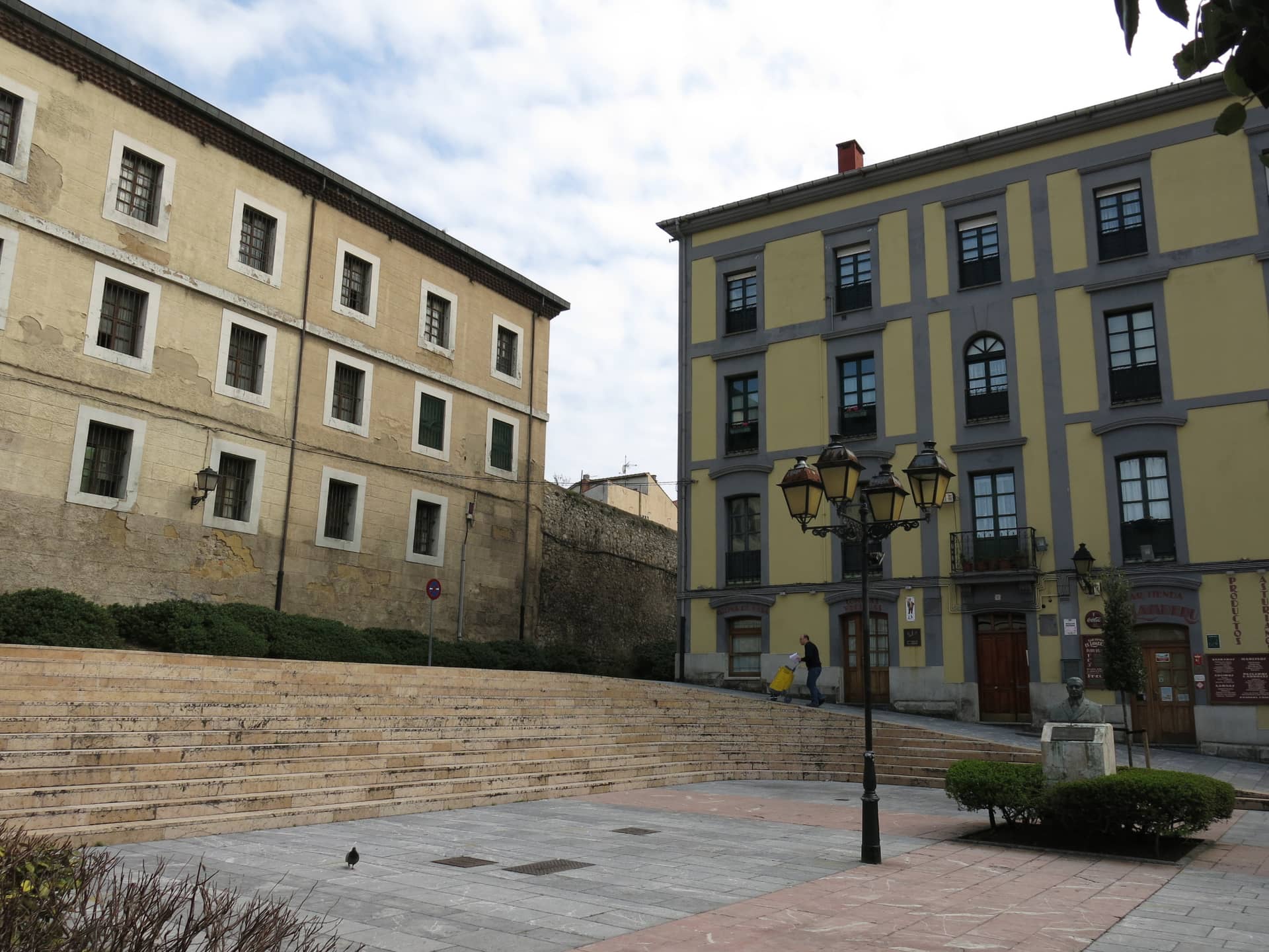 Plaza del Periodista Arturo Arias