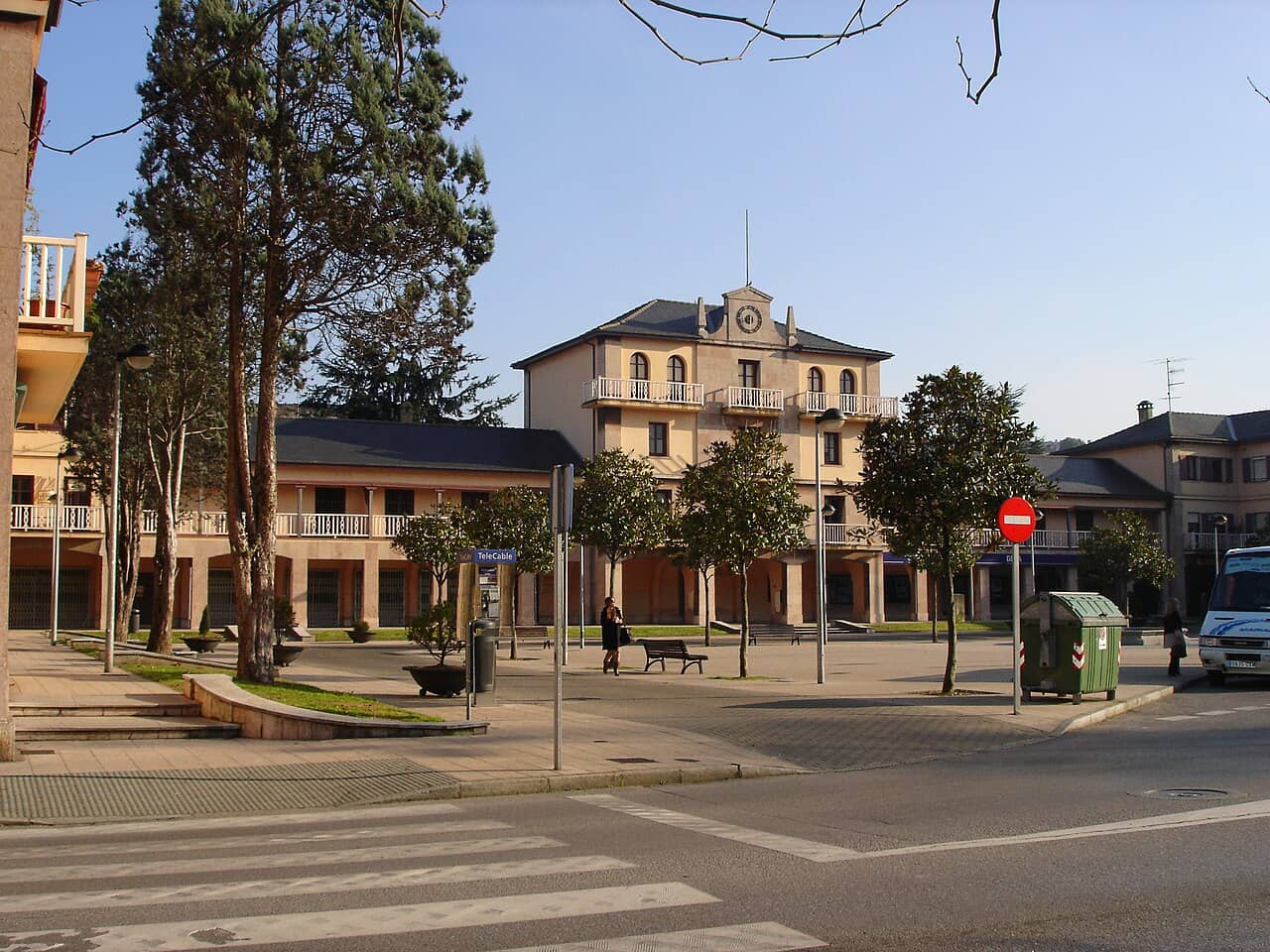 Plaza Mayor de Llaranes